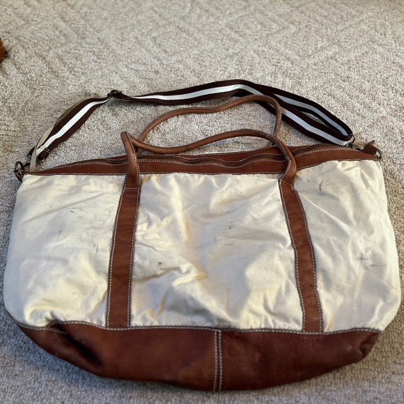 GAP canvas and leather trimmed duffel bag luggage CREAM/TAN - Picture 3 of 4